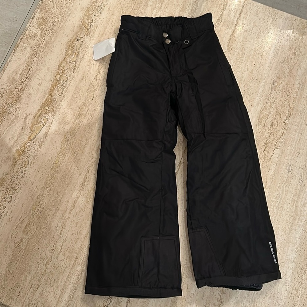 NWT Rumors snow pants size XS (4/5 years)